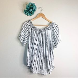 Ann Taylor Loft White Patterened Tee